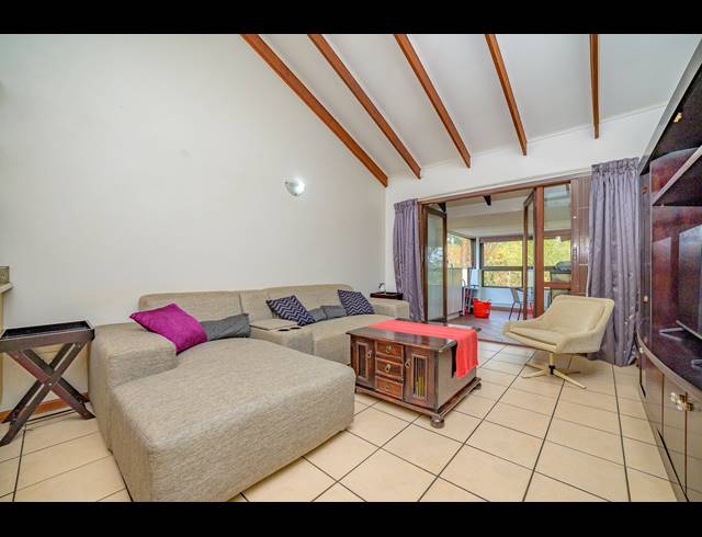 3 BEDROOM SIMPLEX FOR SALE IN COWIES HILL